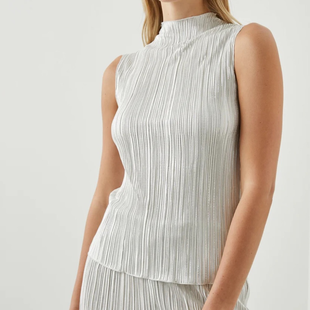 NWT Rails Trea Top in frost sz small